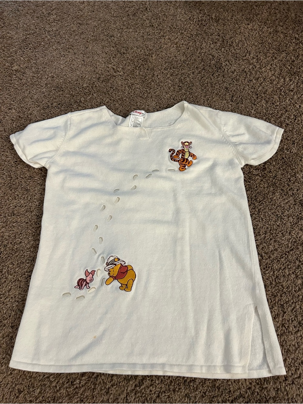 Vintage women medium the Disney store POOH tigger sweater embroidered